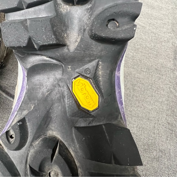 Vasque Breeze 2.0 Mid GTX Hiking Boots Size 7 - Picture 14 of 16